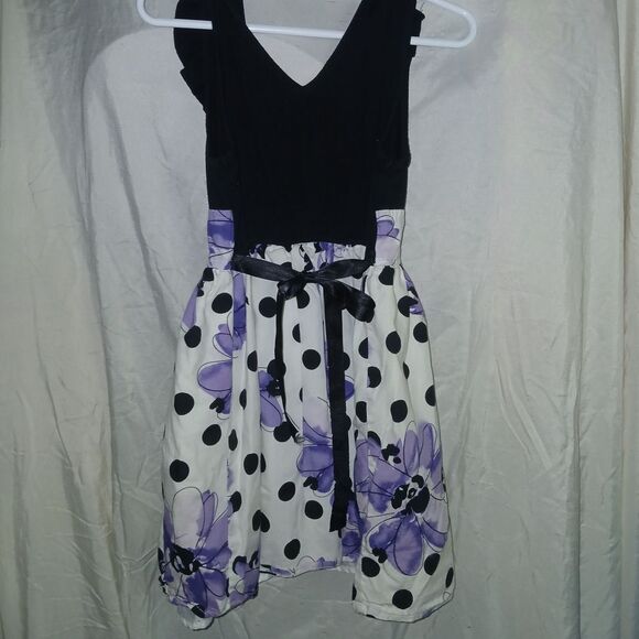 Pinky Black and White Dress with Purple Floral Accents Size 5 Girls - Picture 2 of 6